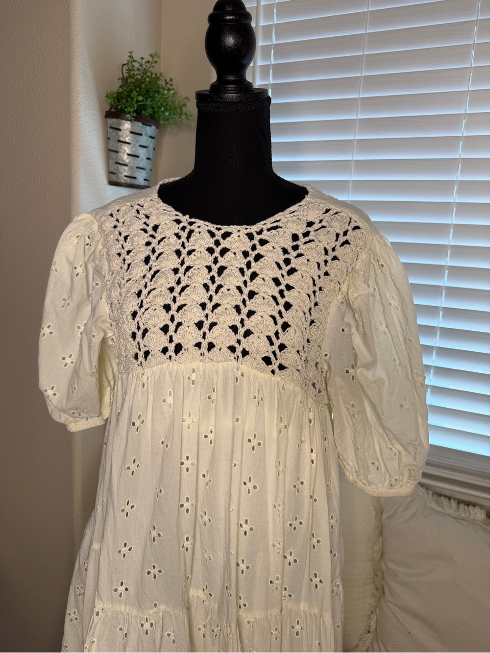 ASOS DESIGN crochet insert broderie midi dress in natural - Picture 4 of 8